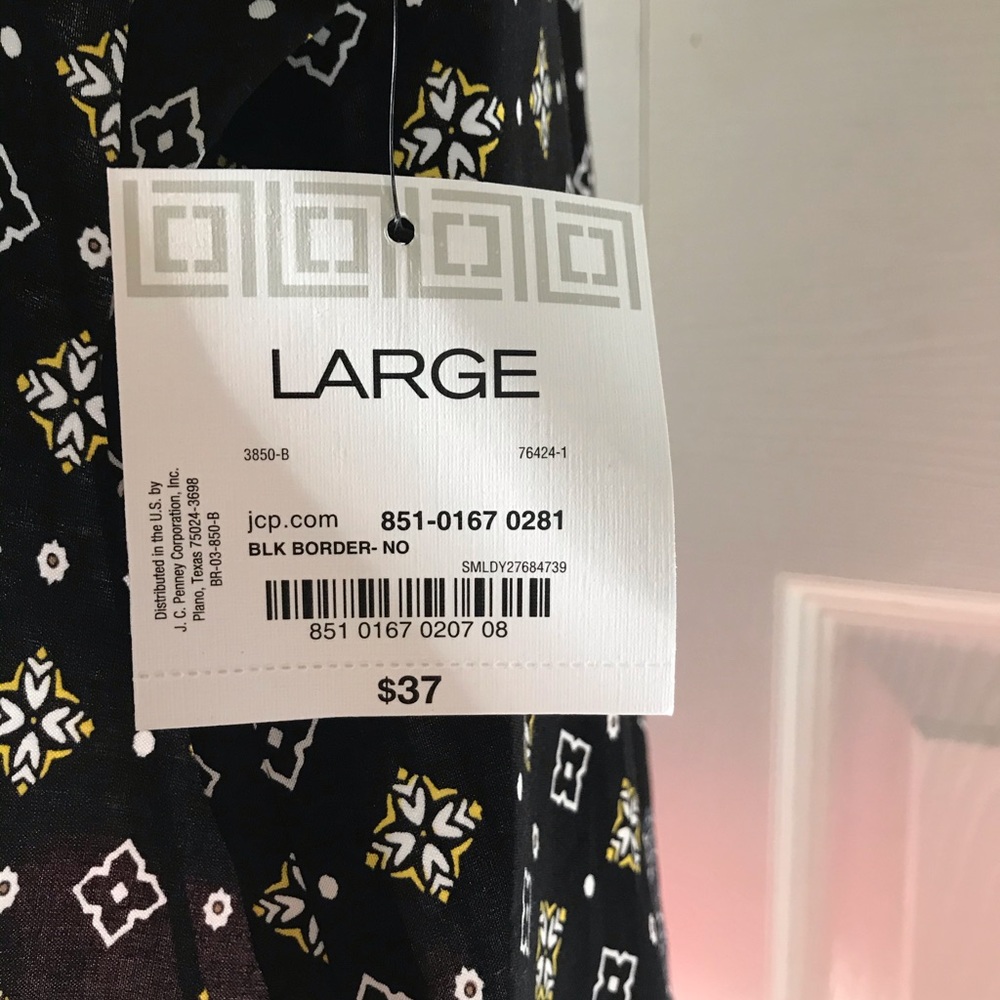 Luz Claiborne black sleeveless tunic - Picture 7 of 8